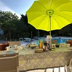 Alojamento de Acomodação e Pequeno-almoço Aux Belles - Adults Only Caux-et-Sauzens