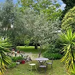 Aux Belles - Adults Only Bed and breakfast *