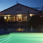 Alojamento de Acomodação e Pequeno-almoço Aux Belles - Adults Only