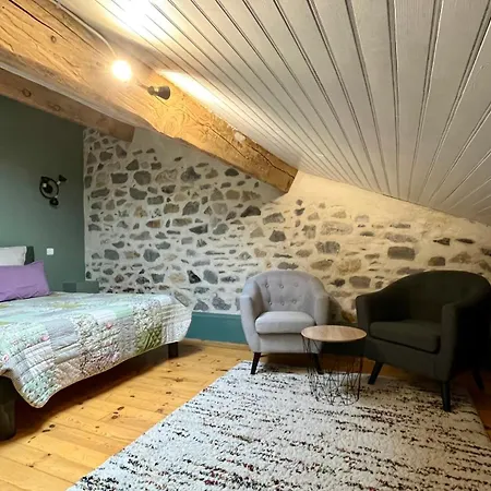 לינה וארוחת בוקר Aux Belles - Adults Only Caux-et-Sauzens