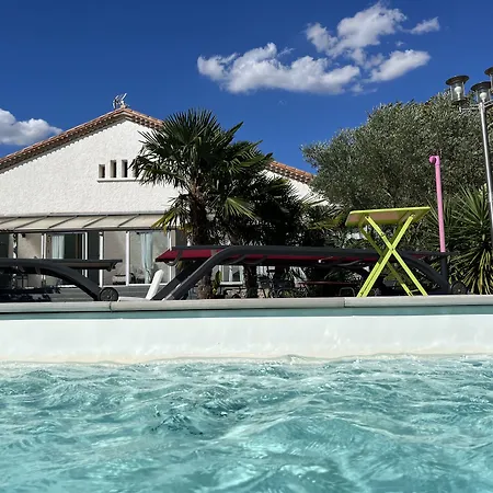 Aux Belles - Adults Only